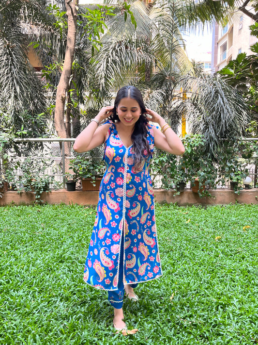 Peacock blue paisley printed kurta and floral printed pyjama pants with intricate lace detailing