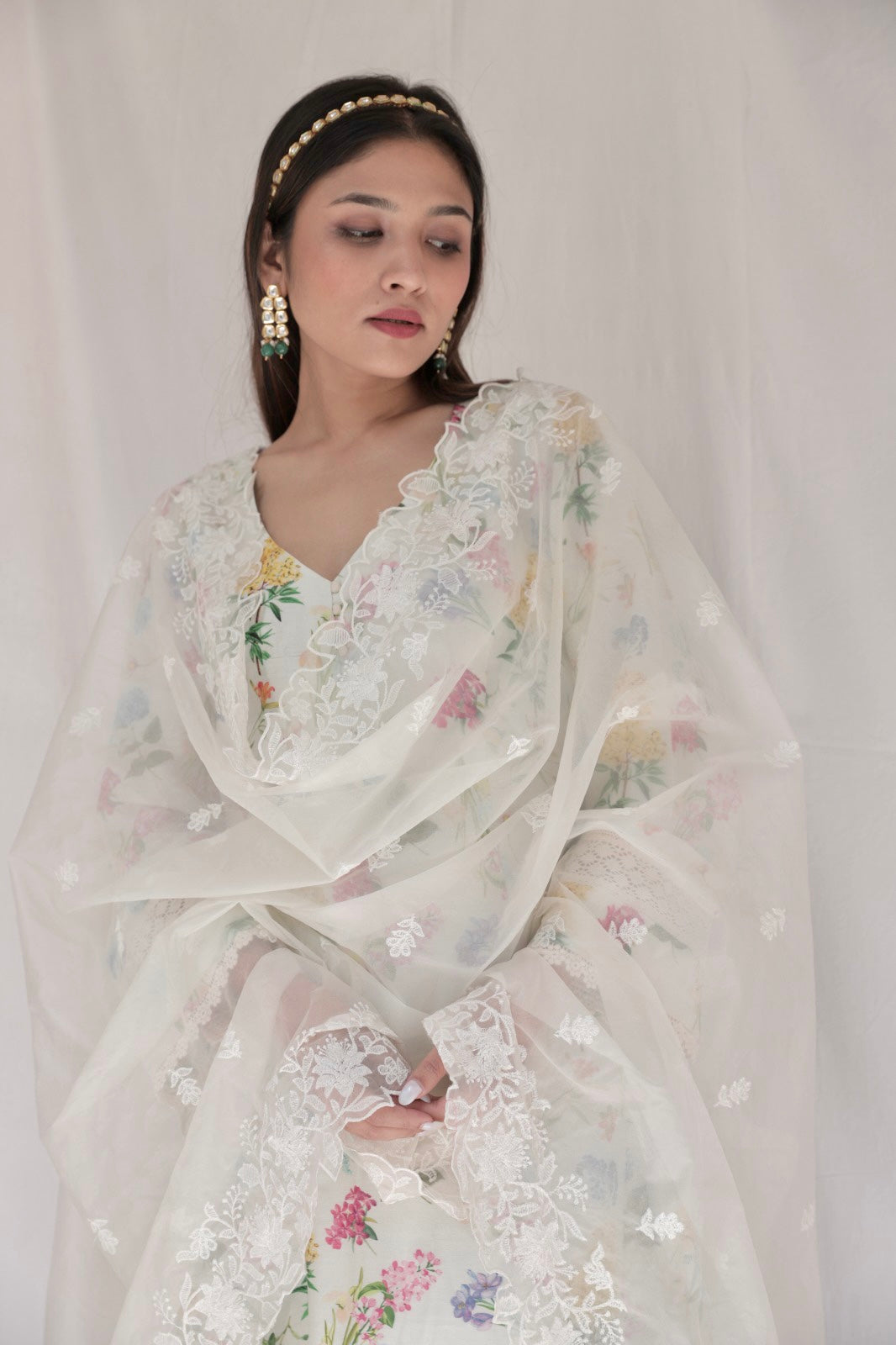 Arushi Mehra in our ivory kurta and pyjama with a cutwork dupatta