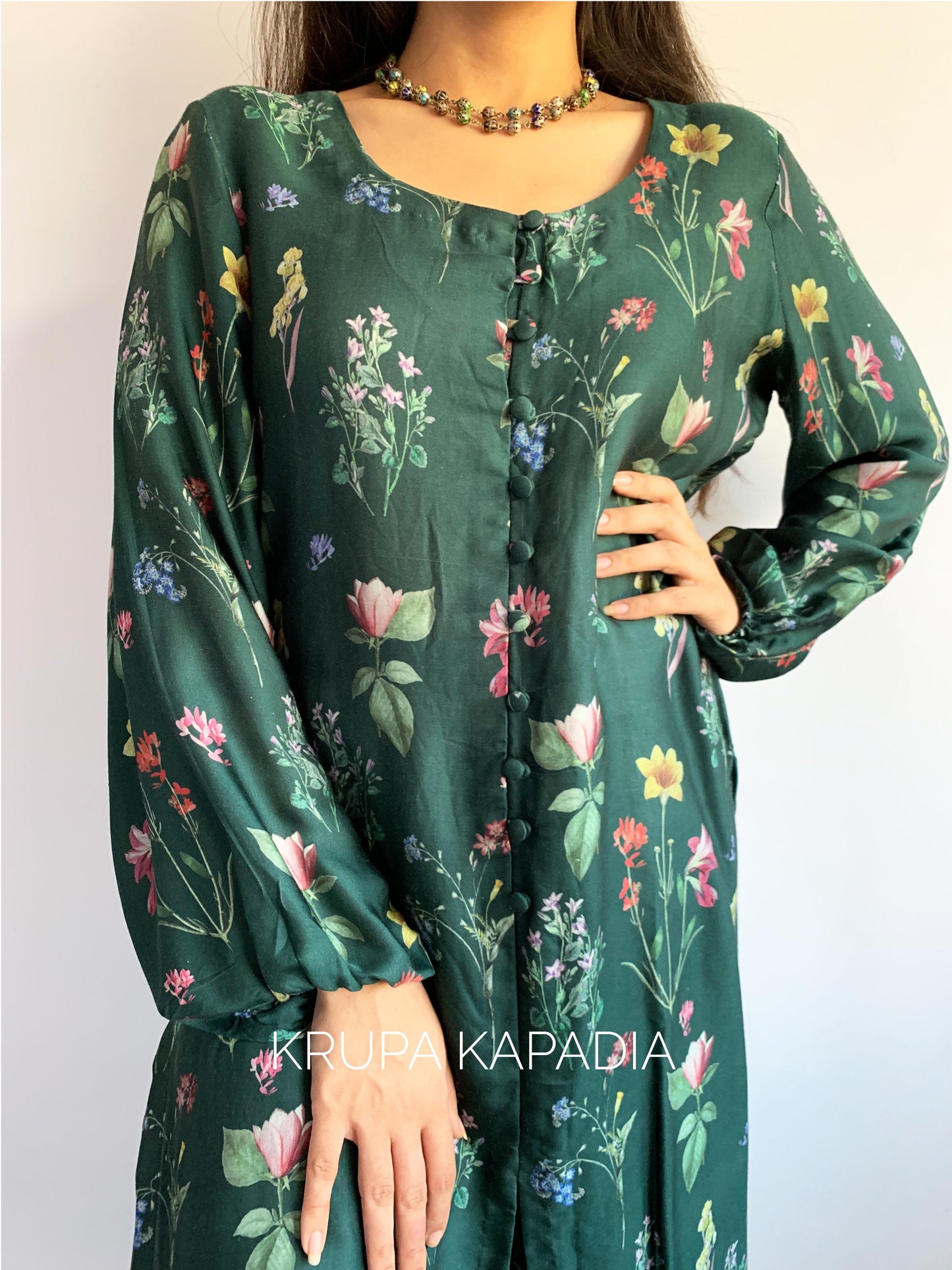 Bottle green balloon sleeves kurta and pyjama