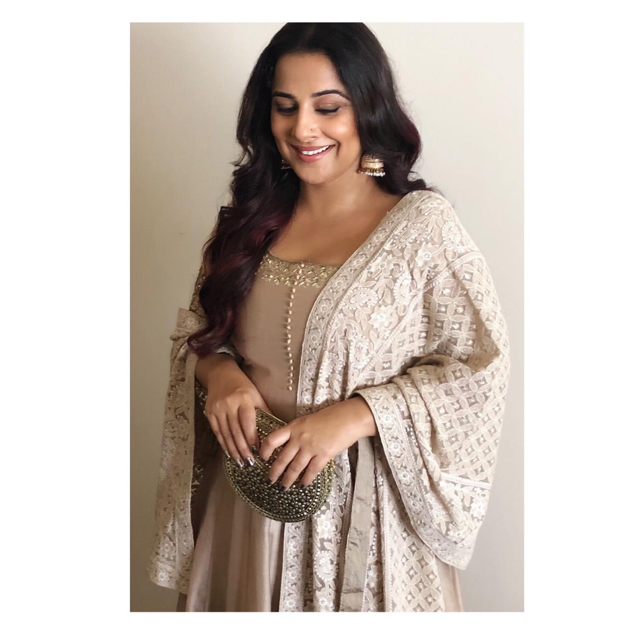 Vidya Balan : Beige hand embroidered anarkali with a lucknowi dupatta